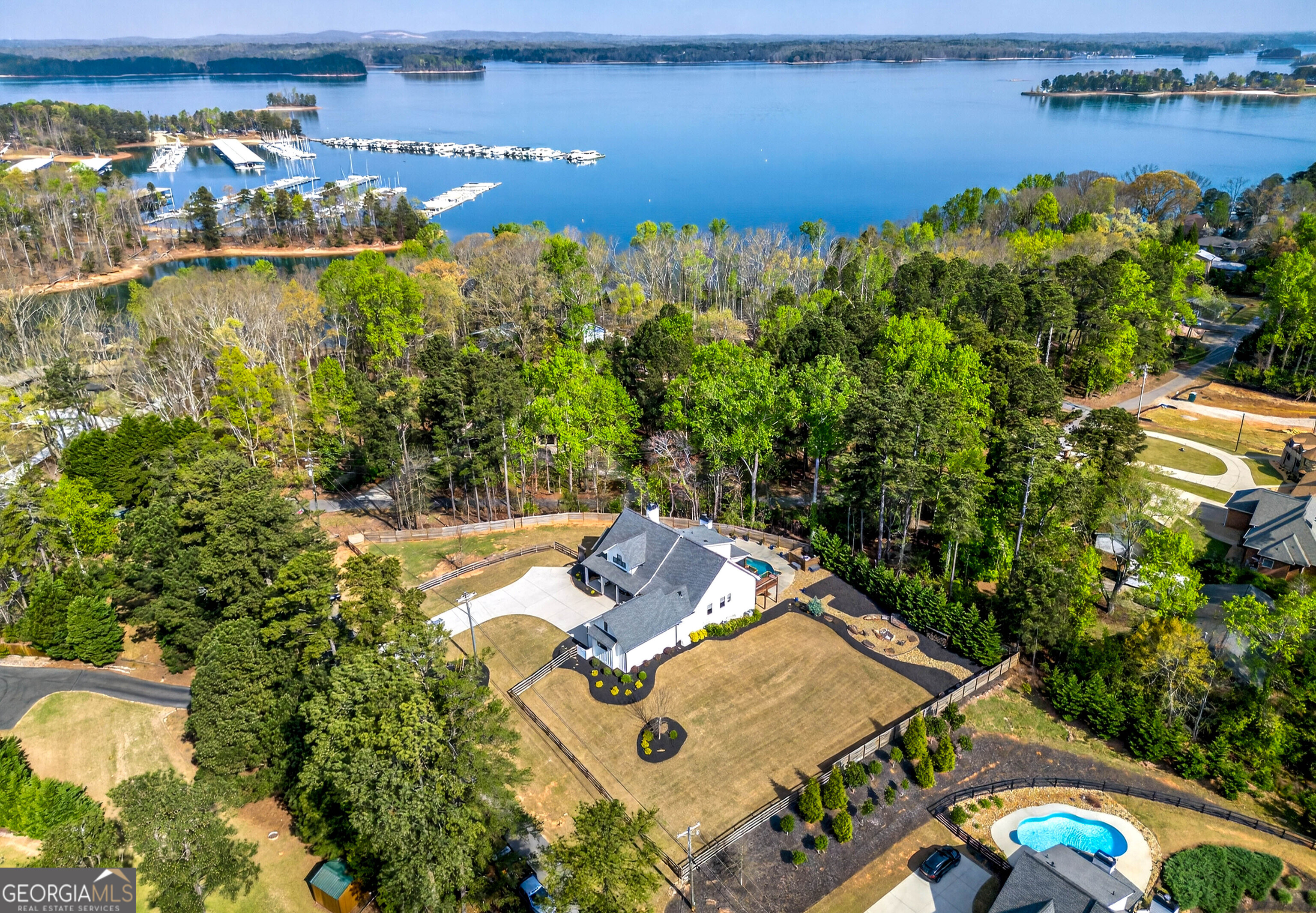 6570 Crestwood Peninsula Flowery Branch GA 30542