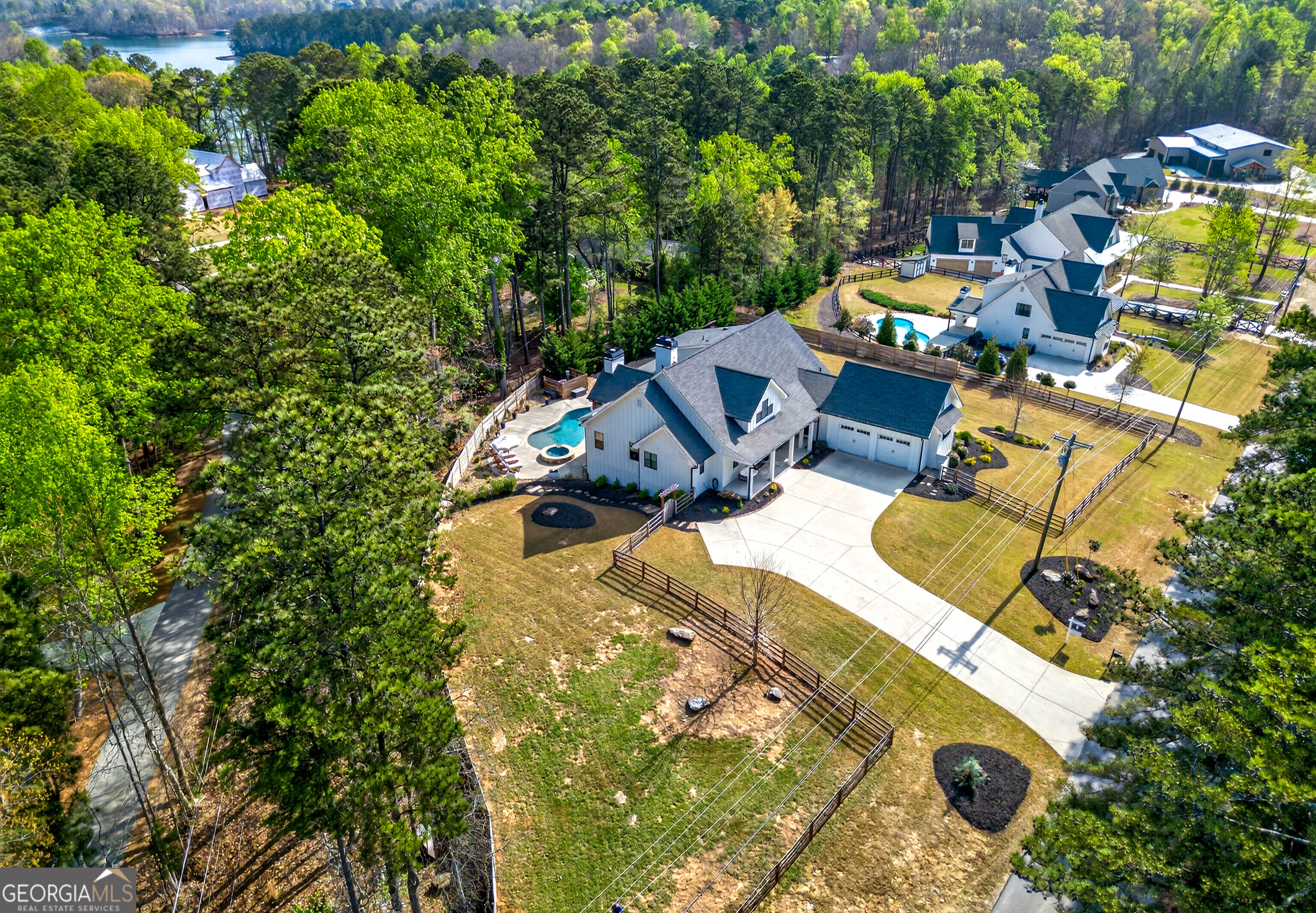 6570 Crestwood Peninsula Flowery Branch GA 30542