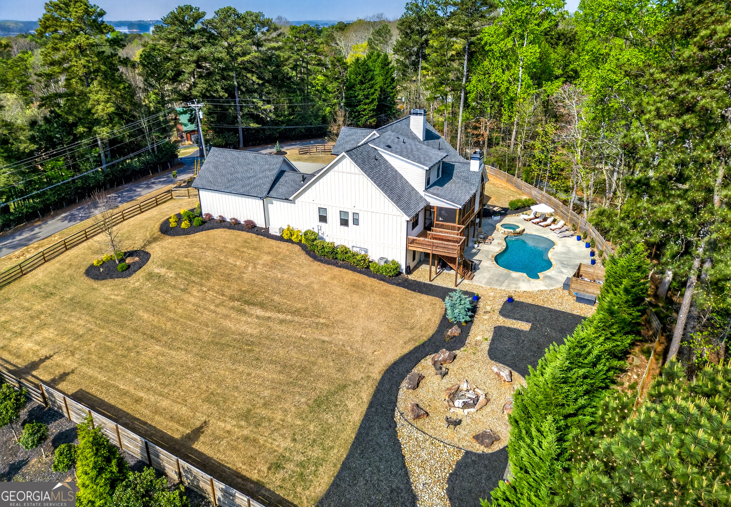 6570 Crestwood Peninsula Flowery Branch GA 30542