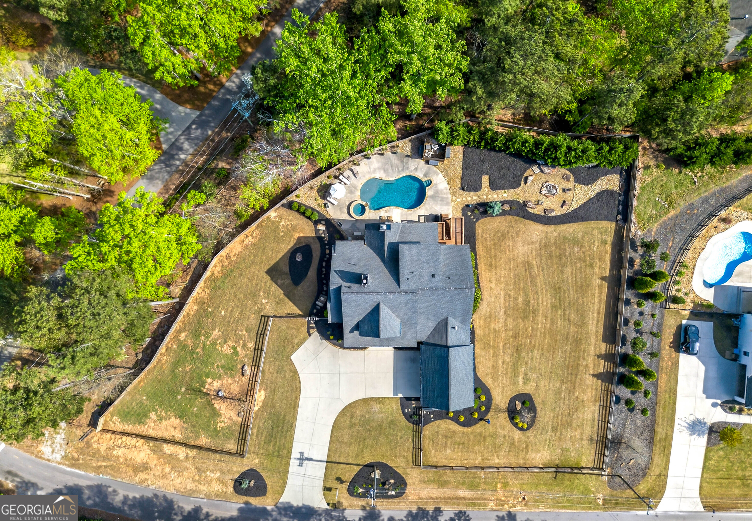 6570 Crestwood Peninsula Flowery Branch GA 30542