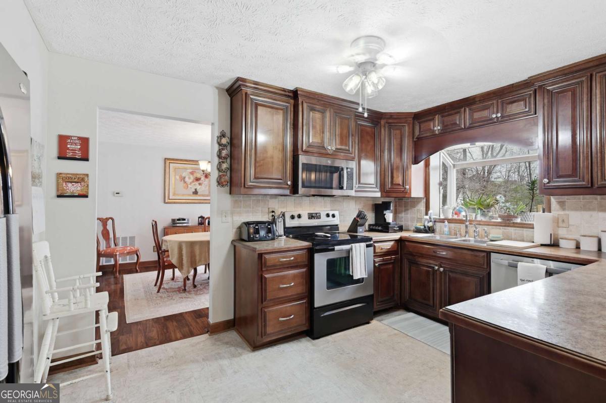 5730 Garden Walk Flowery Branch GA 30542