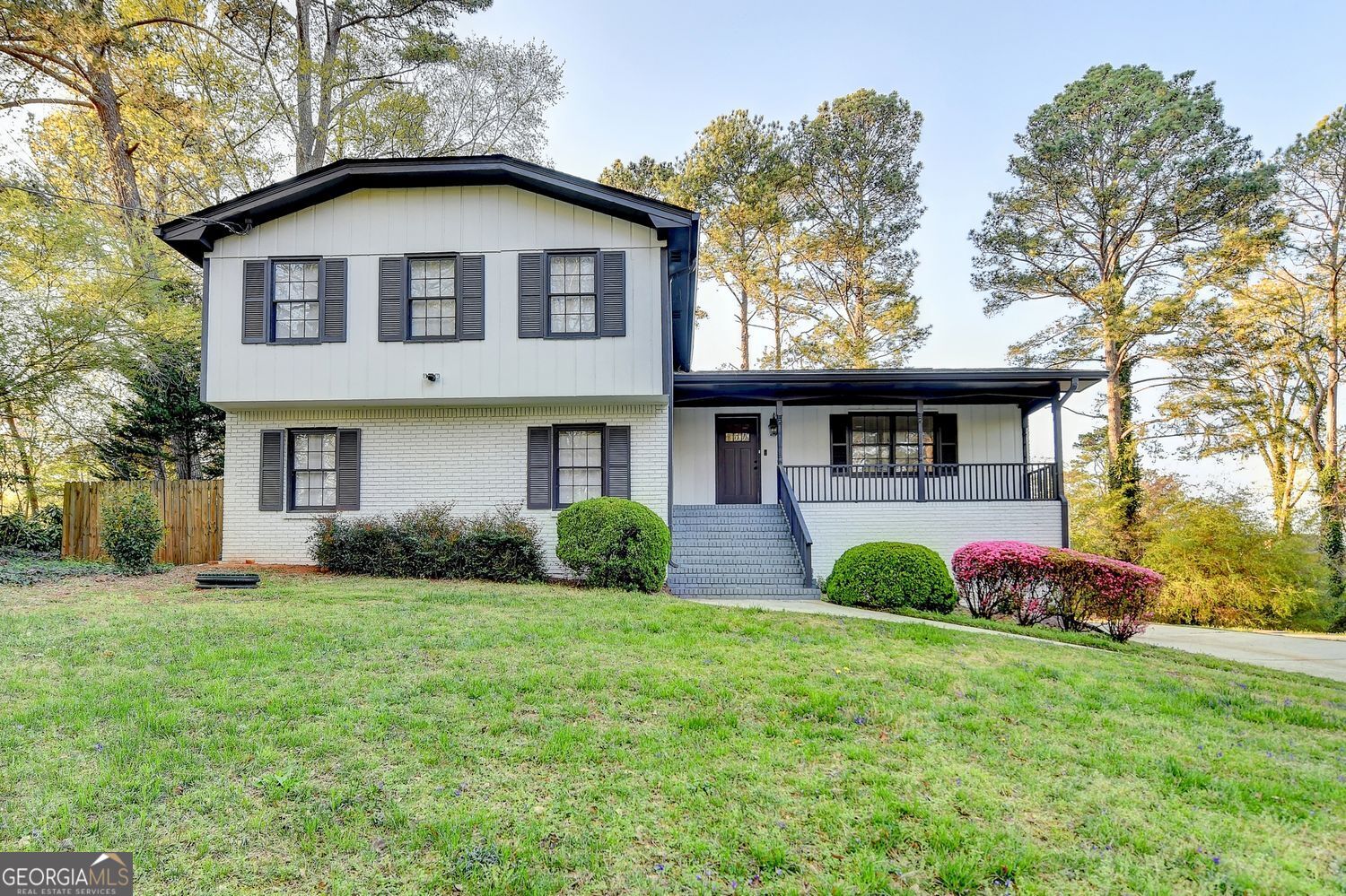 4087 Signal Ridge SW Lilburn GA 30047