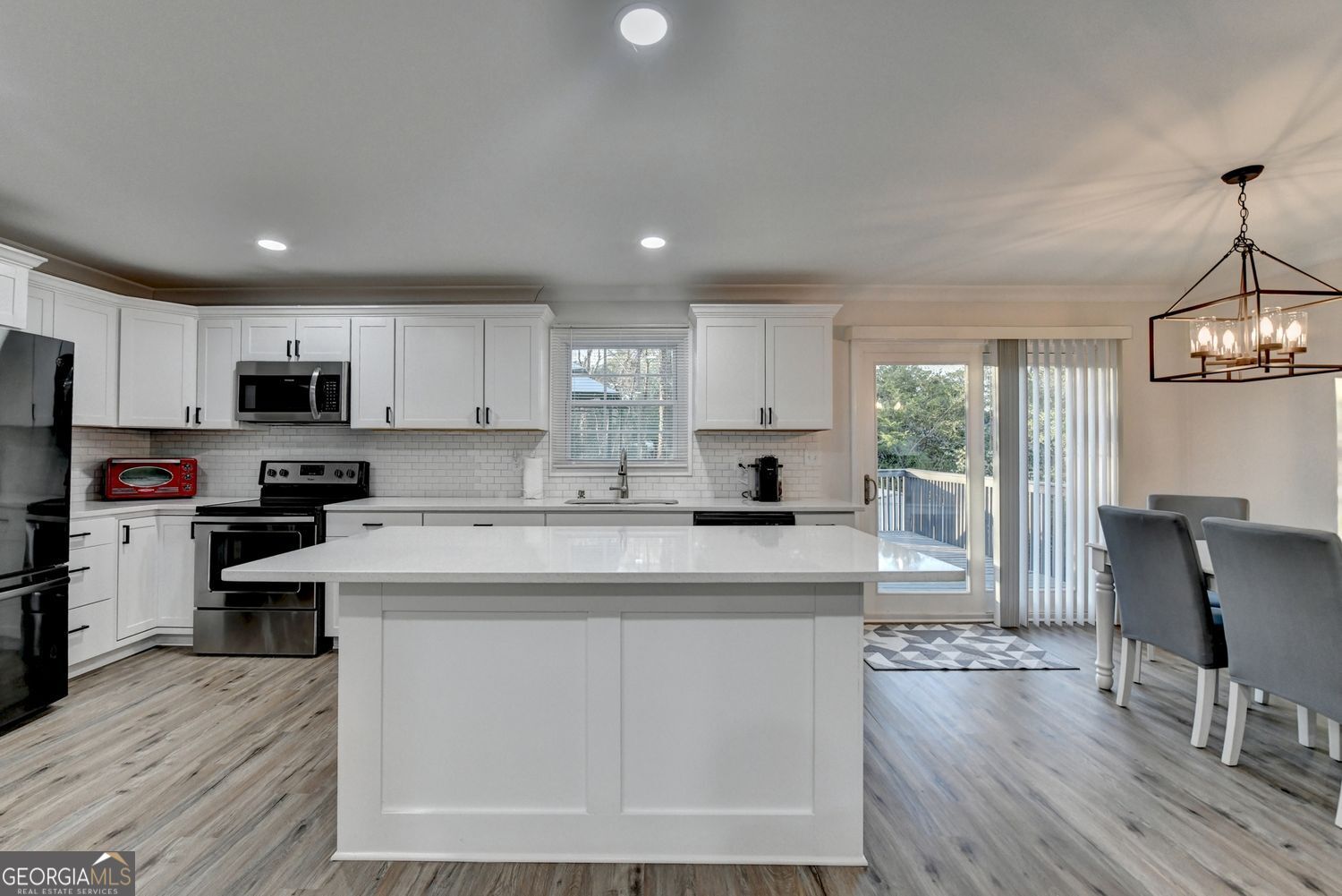 4087 Signal Ridge SW Lilburn GA 30047
