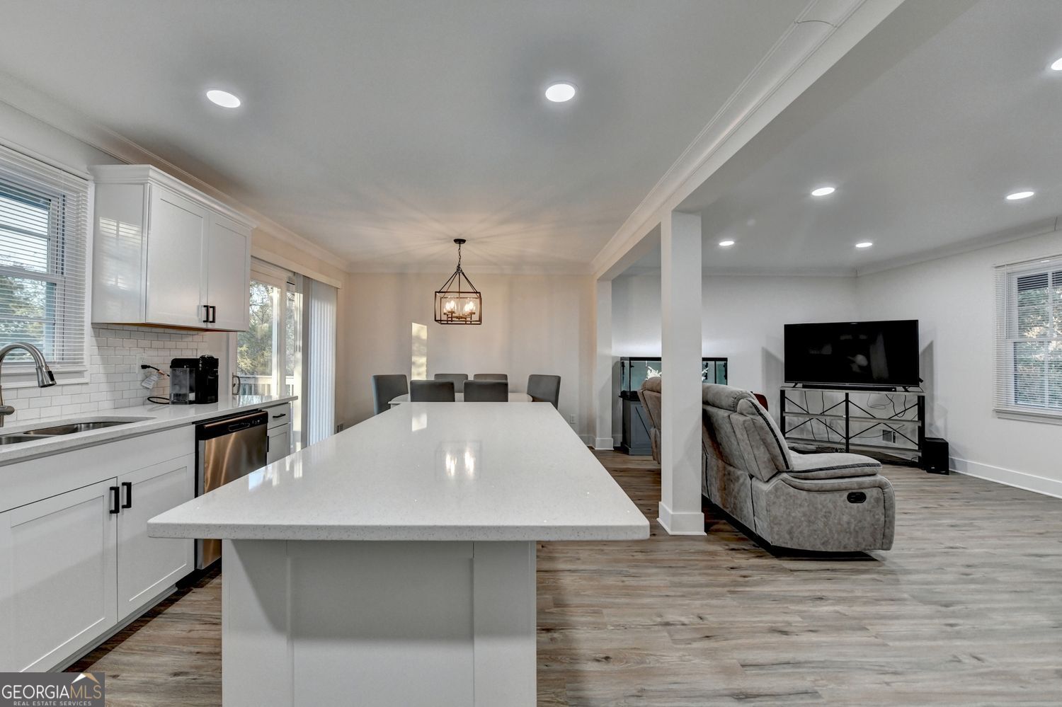 4087 Signal Ridge SW Lilburn GA 30047