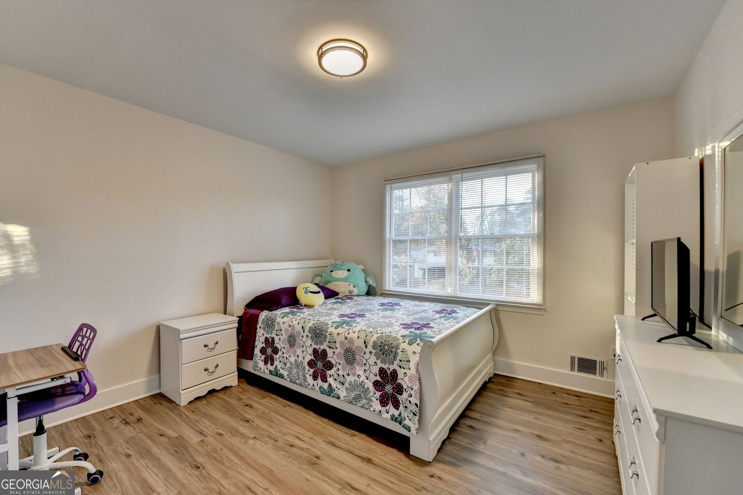 4087 Signal Ridge SW Lilburn GA 30047