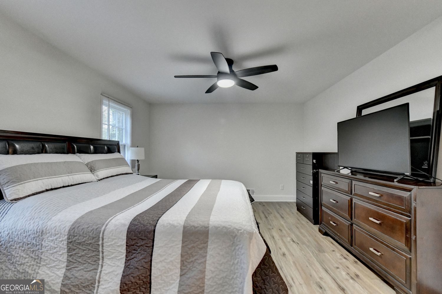 4087 Signal Ridge SW Lilburn GA 30047