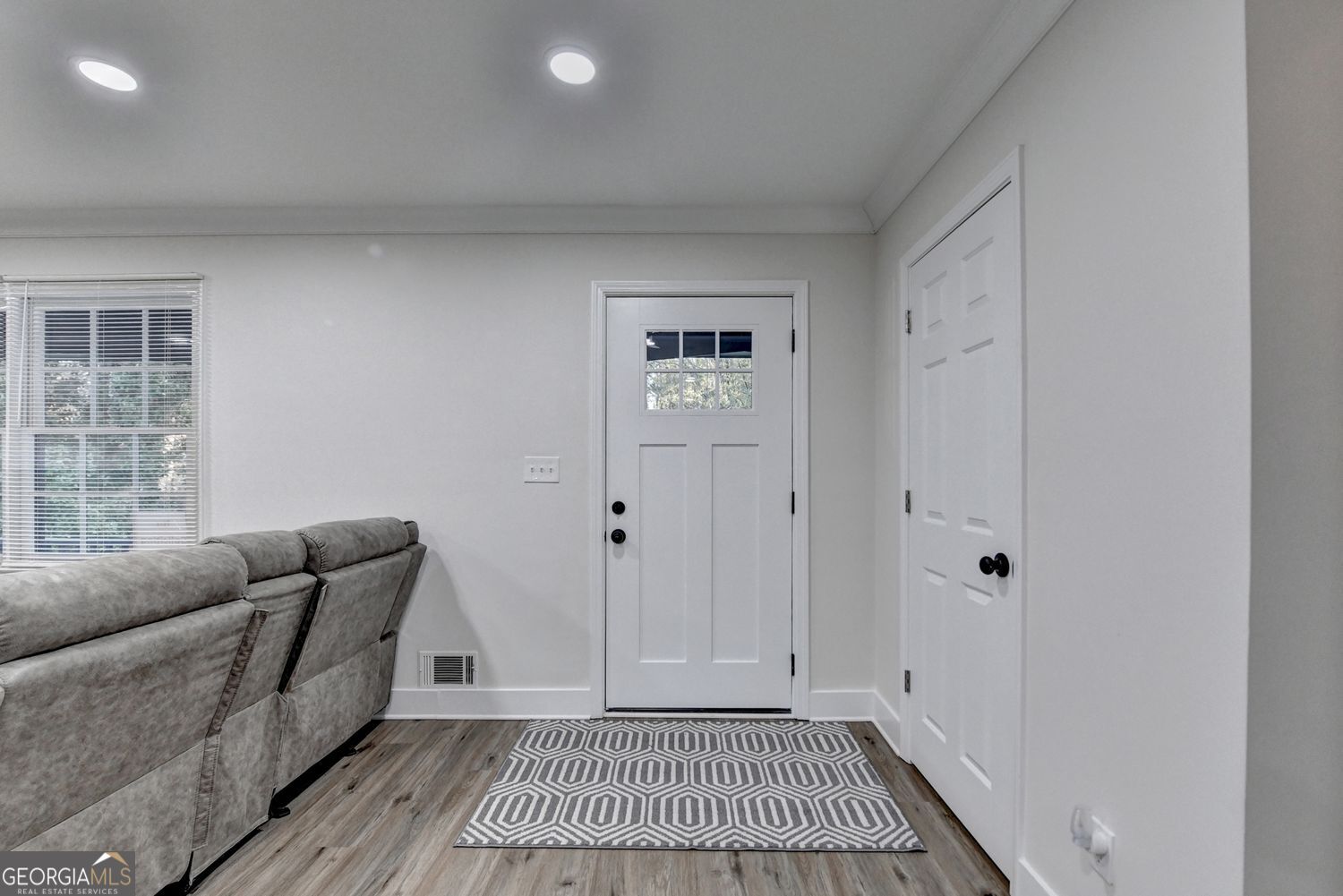 4087 Signal Ridge SW Lilburn GA 30047