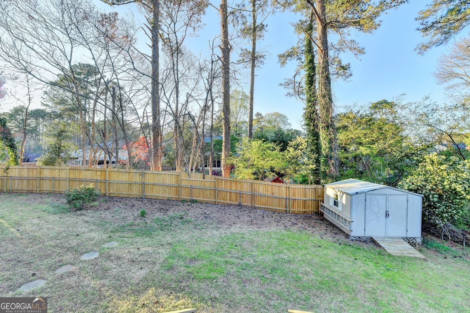 4087 Signal Ridge SW Lilburn GA 30047
