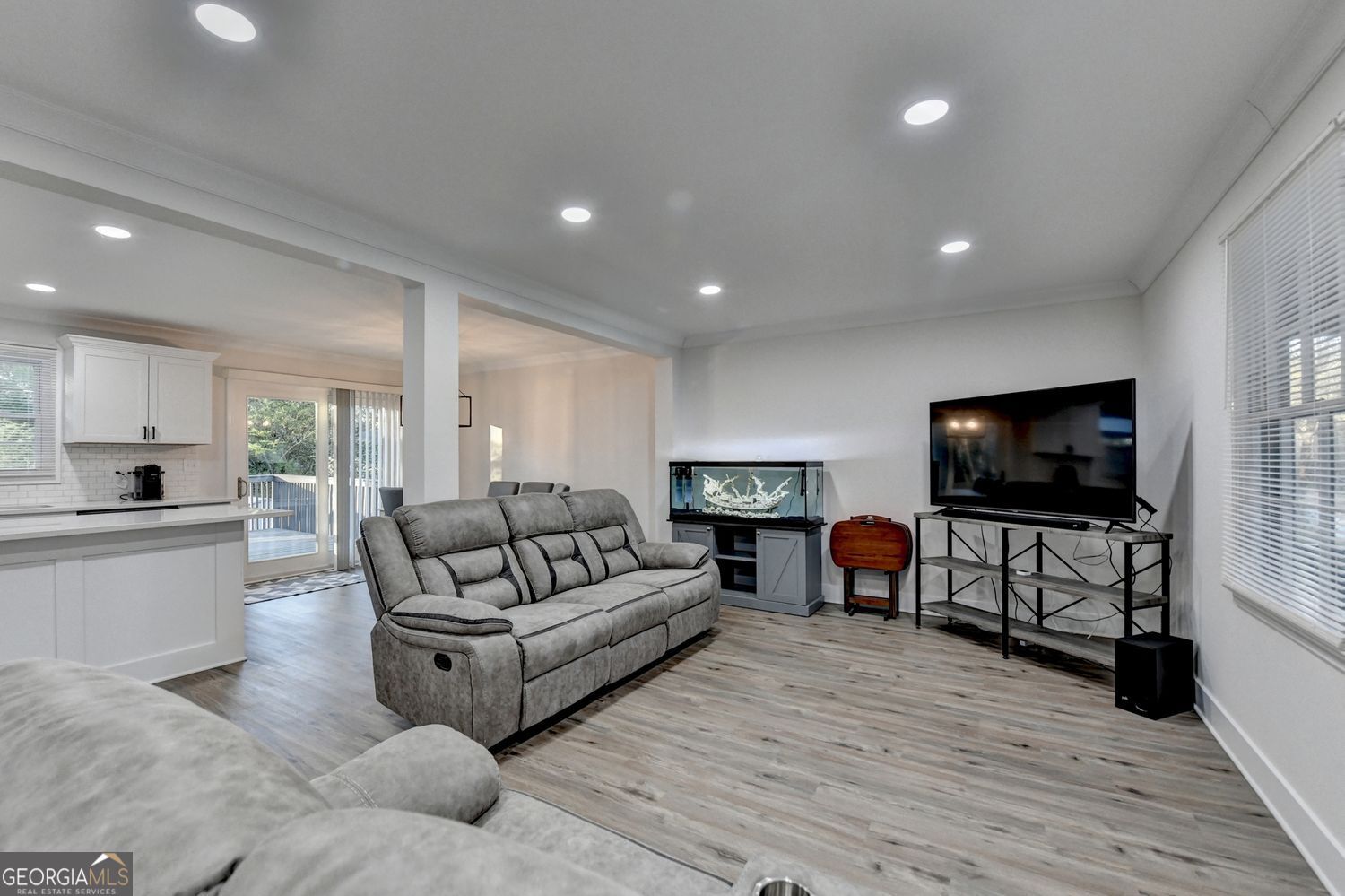 4087 Signal Ridge SW Lilburn GA 30047