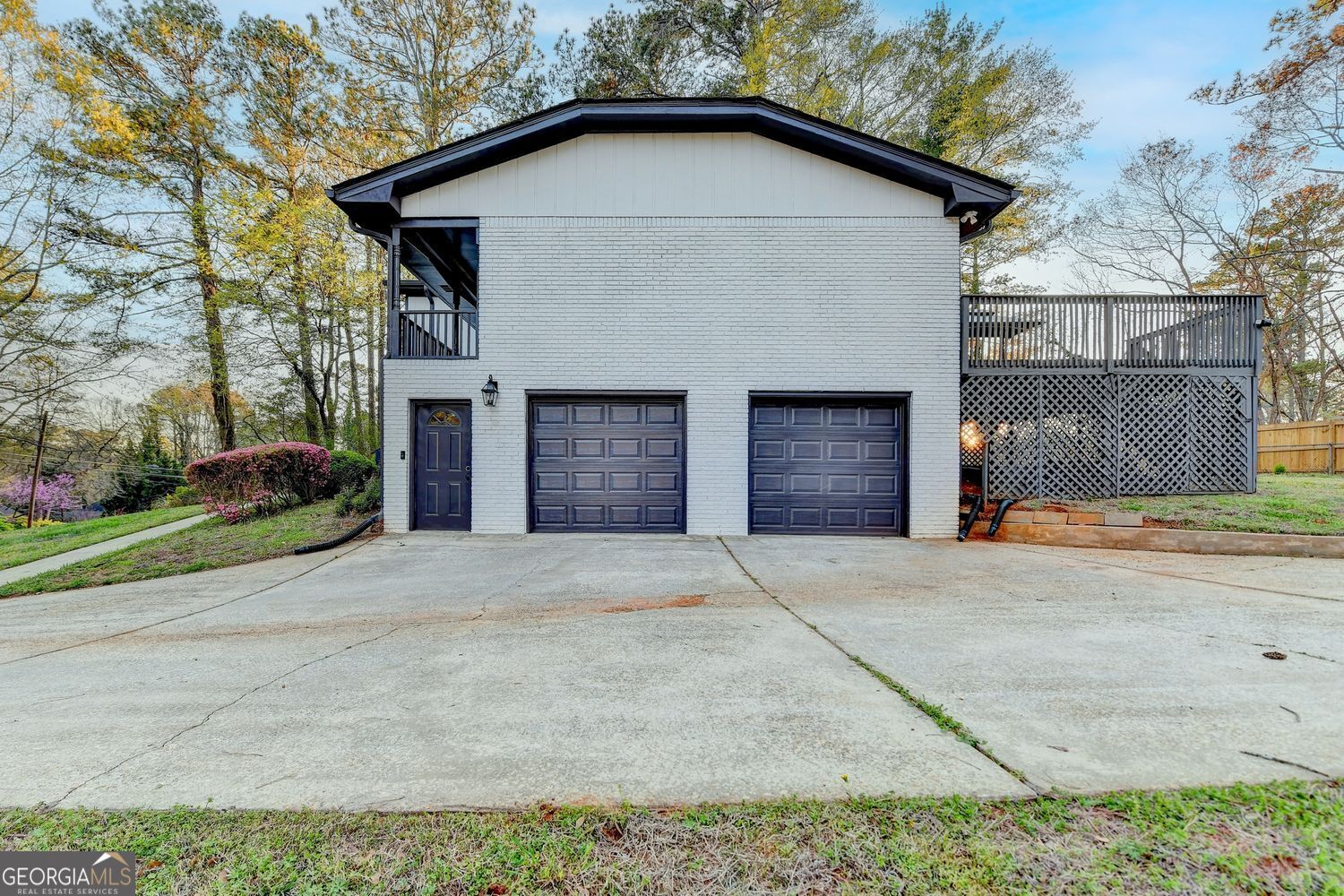 4087 Signal Ridge SW Lilburn GA 30047
