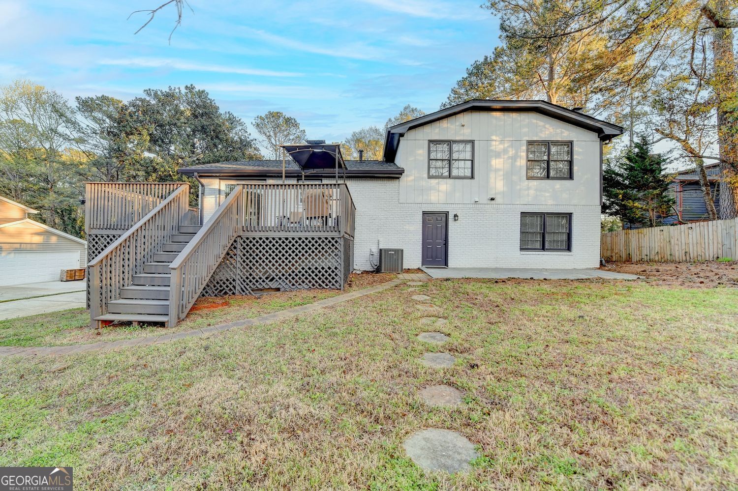 4087 Signal Ridge SW Lilburn GA 30047