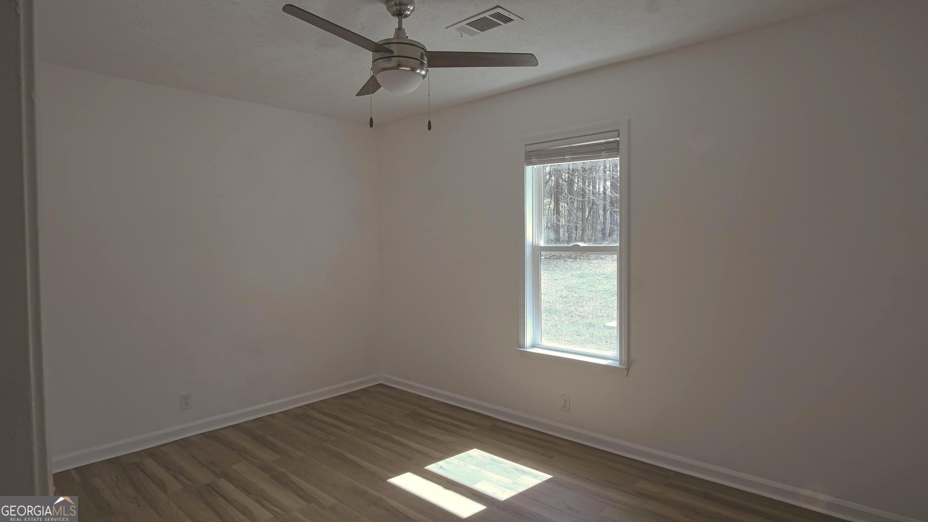 135 Dixie Lane Covington GA 30014