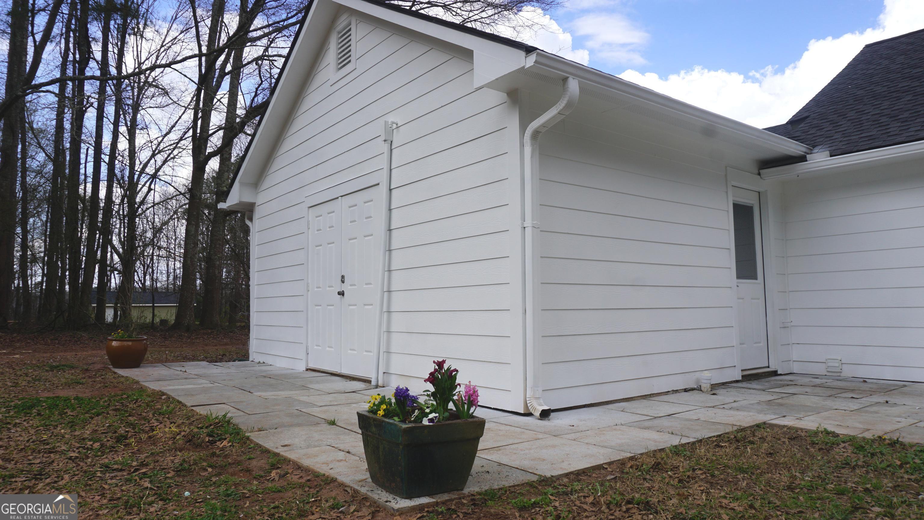 135 Dixie Lane Covington GA 30014