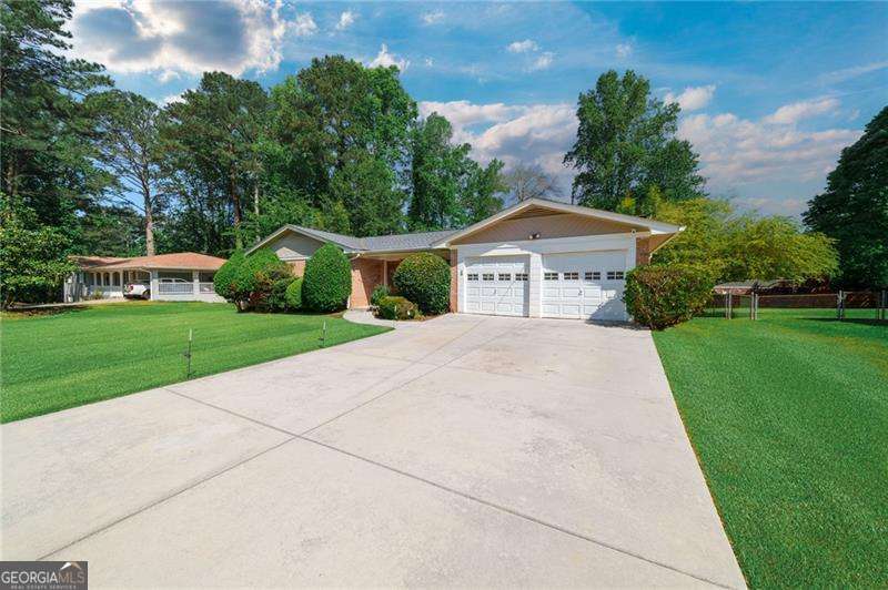 1811 Romans Drive Marietta GA 30062