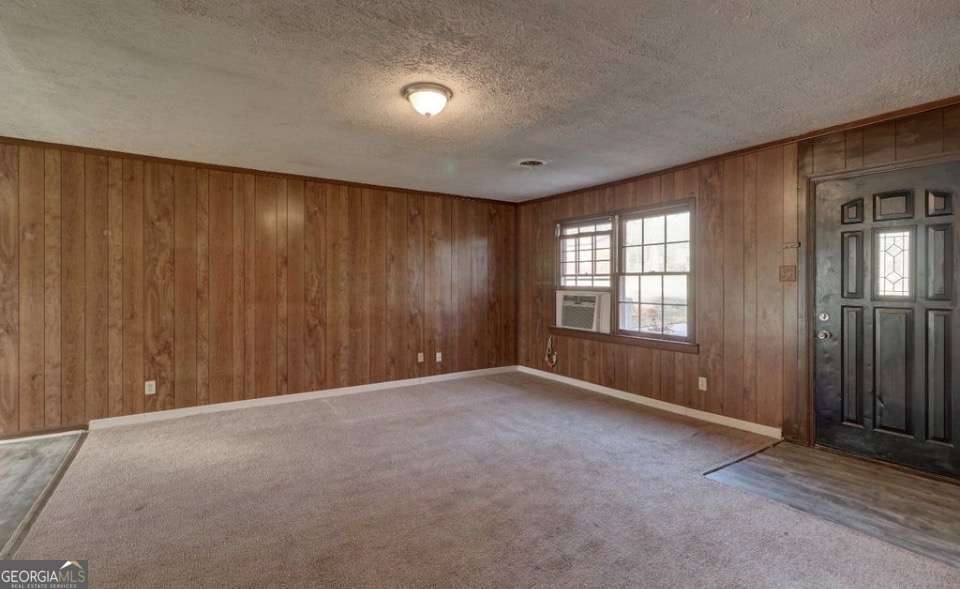 107 Oakwood Circle Griffin GA 30223