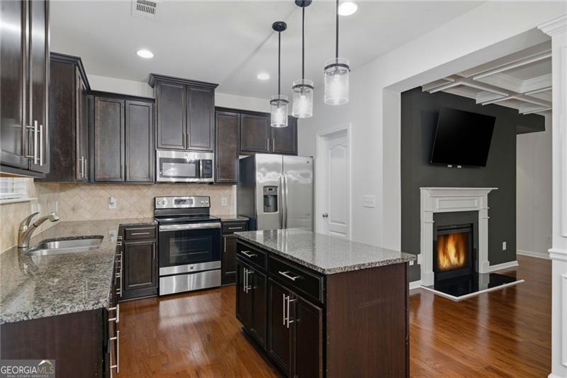 1697 Paxton Lane SW Lilburn GA 30047