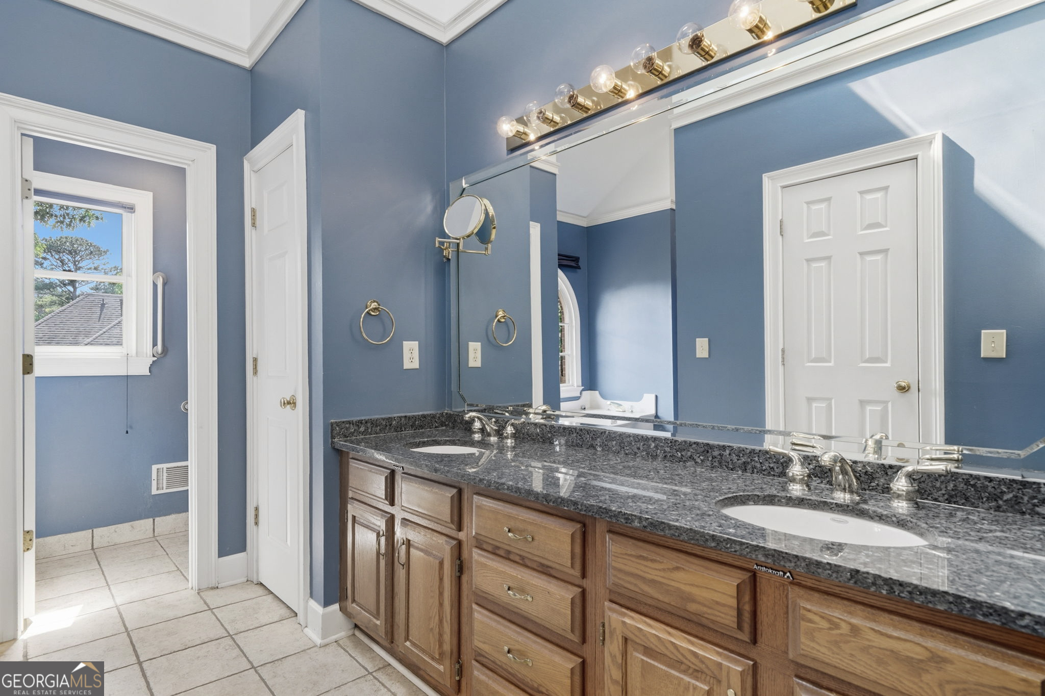 450 Renee Circle Roswell GA 30075