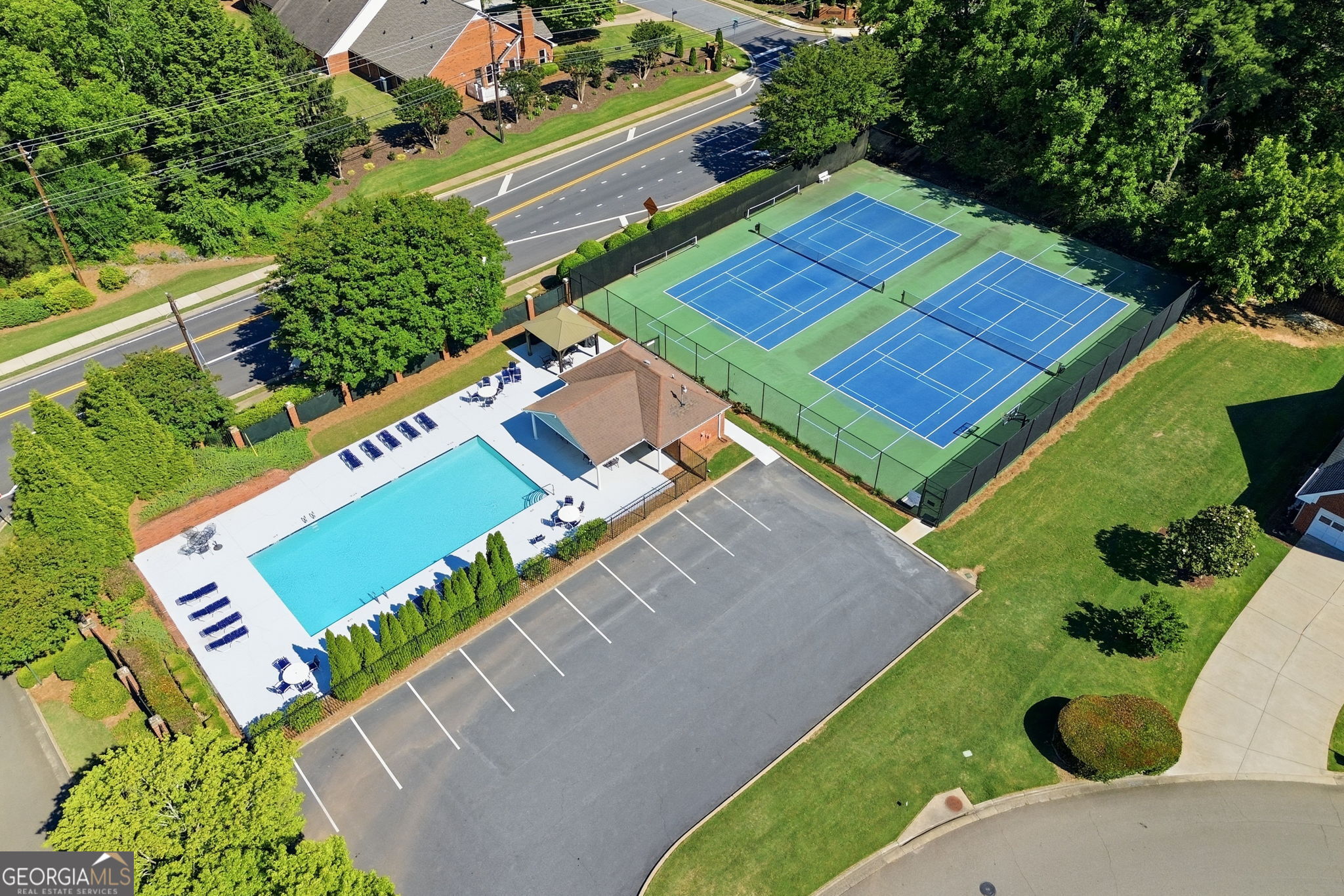 450 Renee Circle Roswell GA 30075