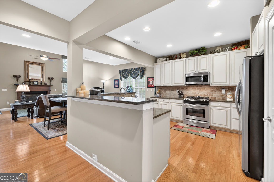 7916 Keepsake Lane Flowery Branch GA 30542