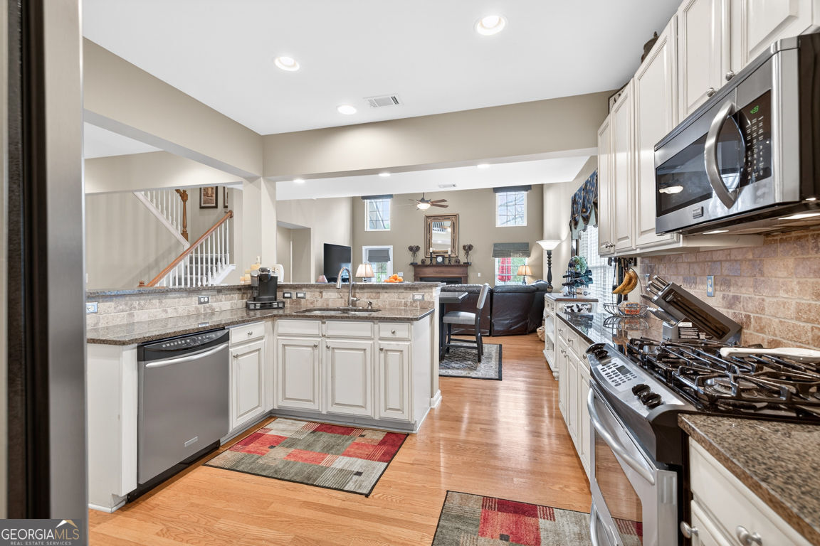 7916 Keepsake Lane Flowery Branch GA 30542