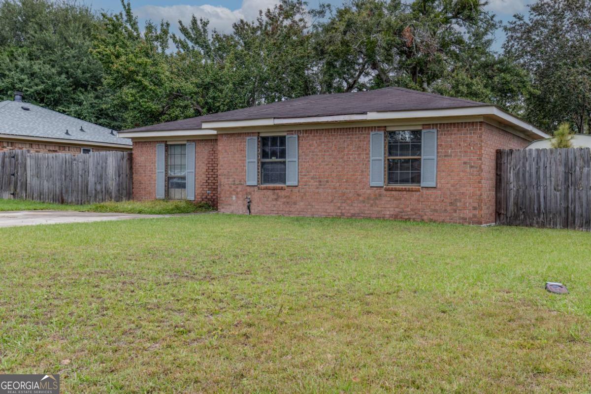 251 Garden Circle Hinesville GA 31313