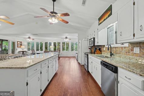 922 Burton Mountain Road Clarkesville GA 30523