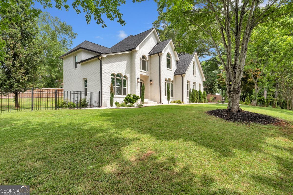4221 Willow Oak Drive Gainesville GA 30506