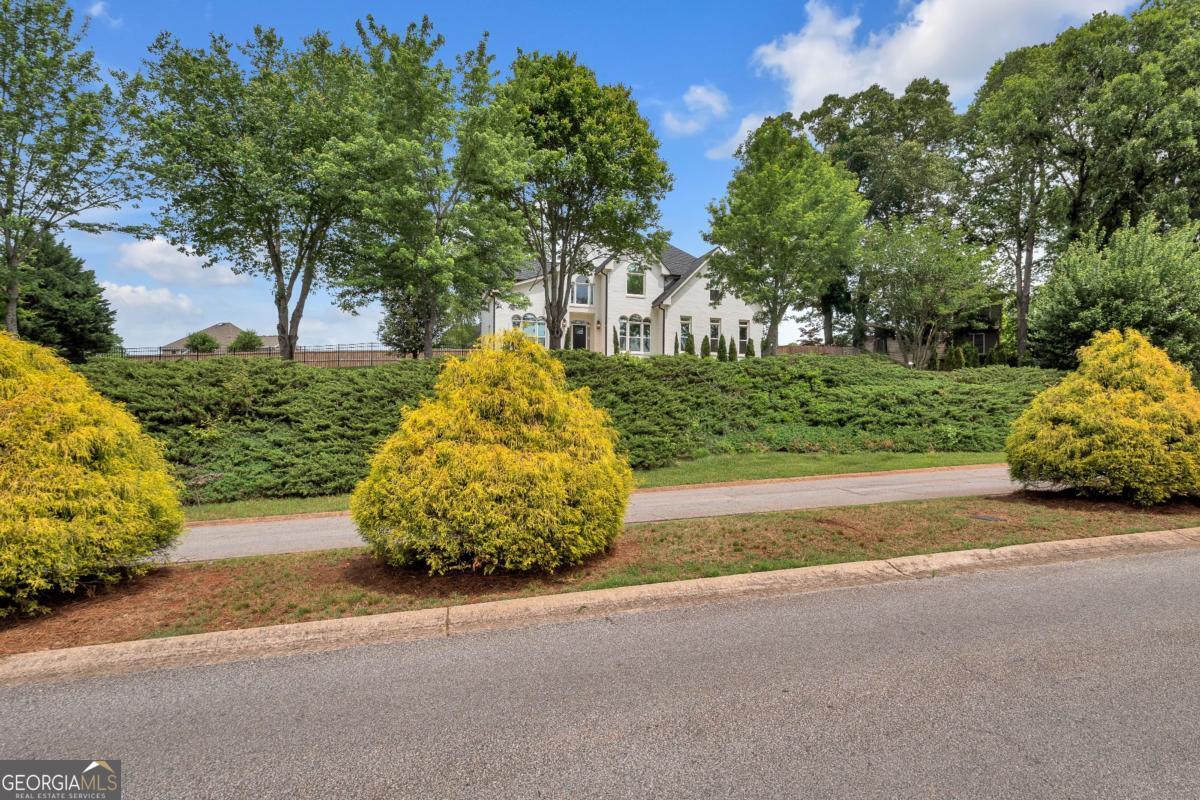 4221 Willow Oak Drive Gainesville GA 30506