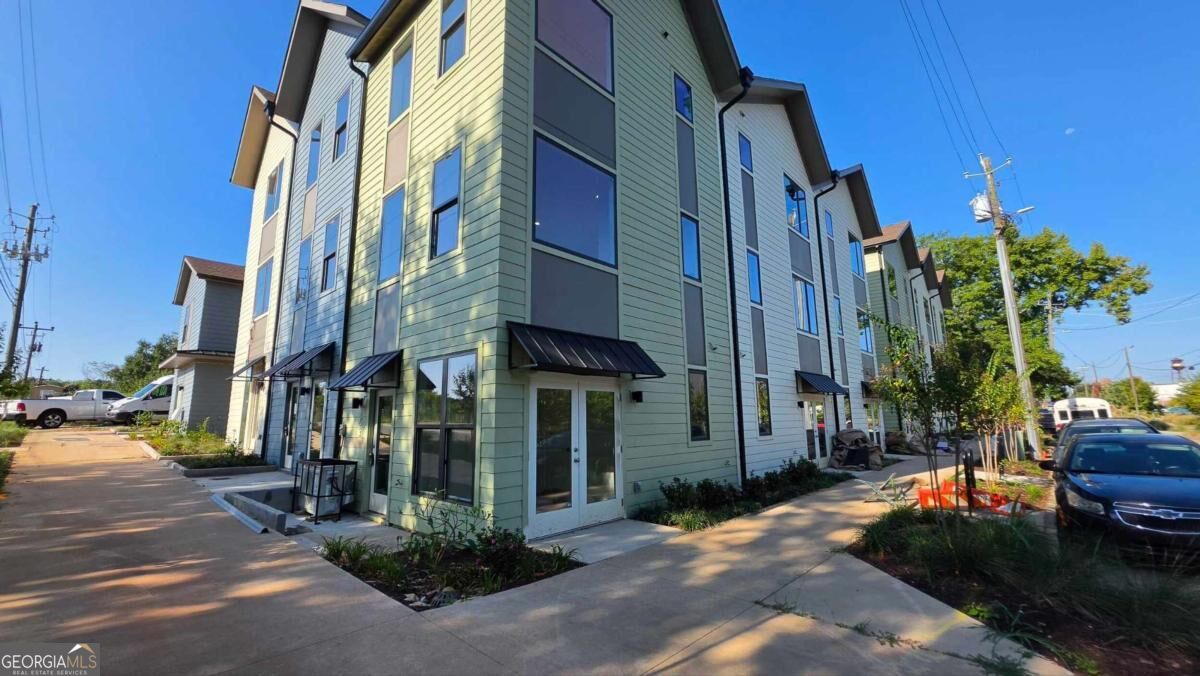 1121 Allene Avenue SW Atlanta GA 30310