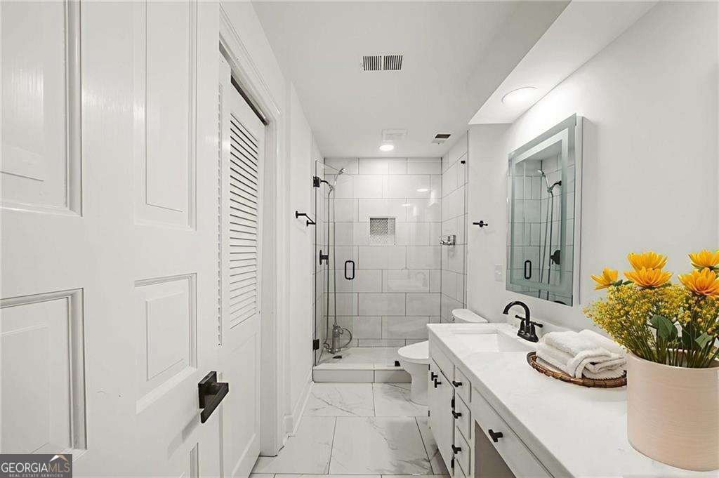 3649 Peachtree Road NE Atlanta GA 30319