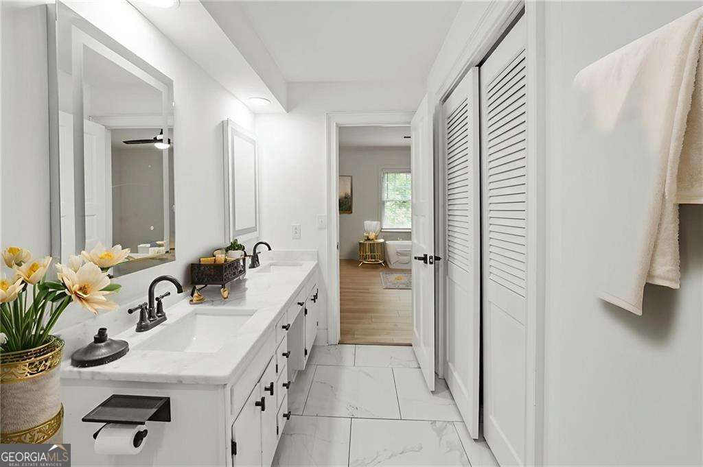 3649 Peachtree Road NE Atlanta GA 30319