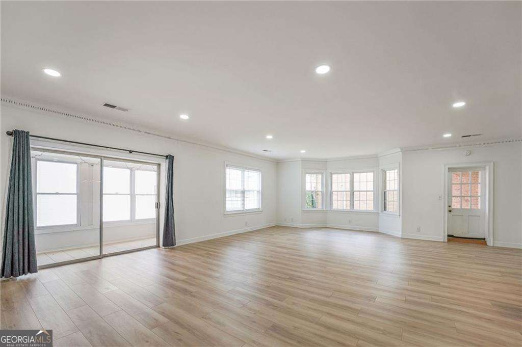 3649 Peachtree Road NE Atlanta GA 30319