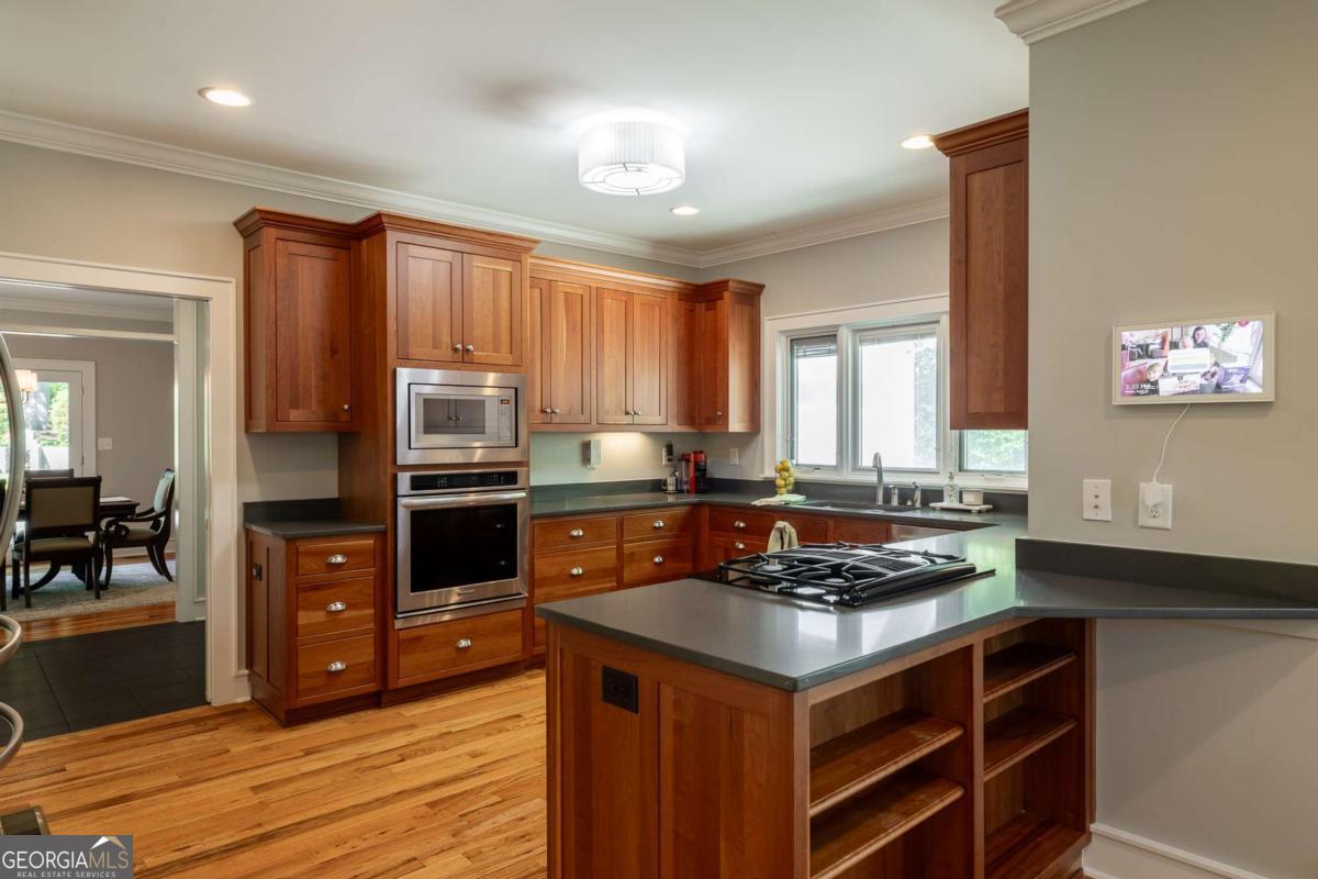 385 Woodward Way Athens GA 30606
