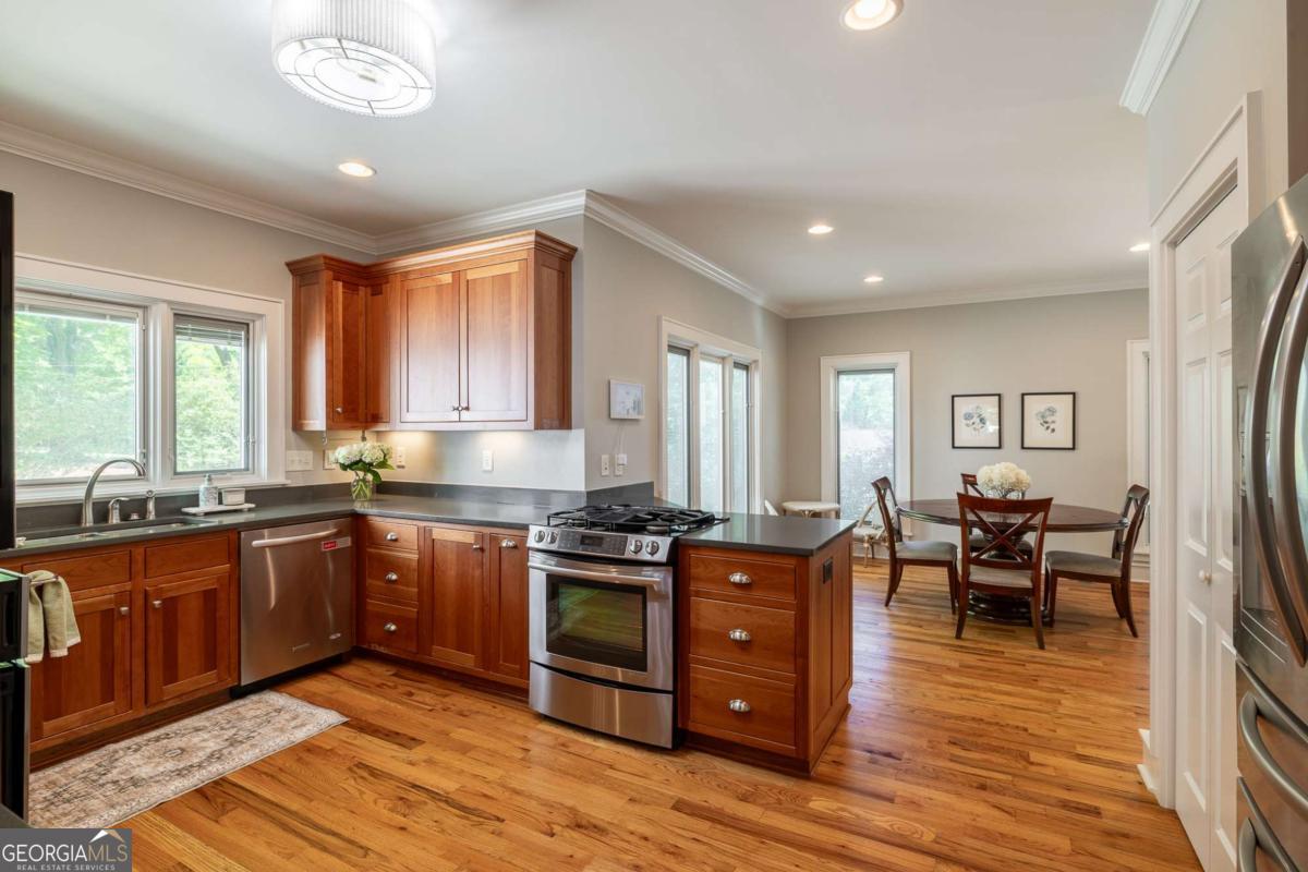 385 Woodward Way Athens GA 30606