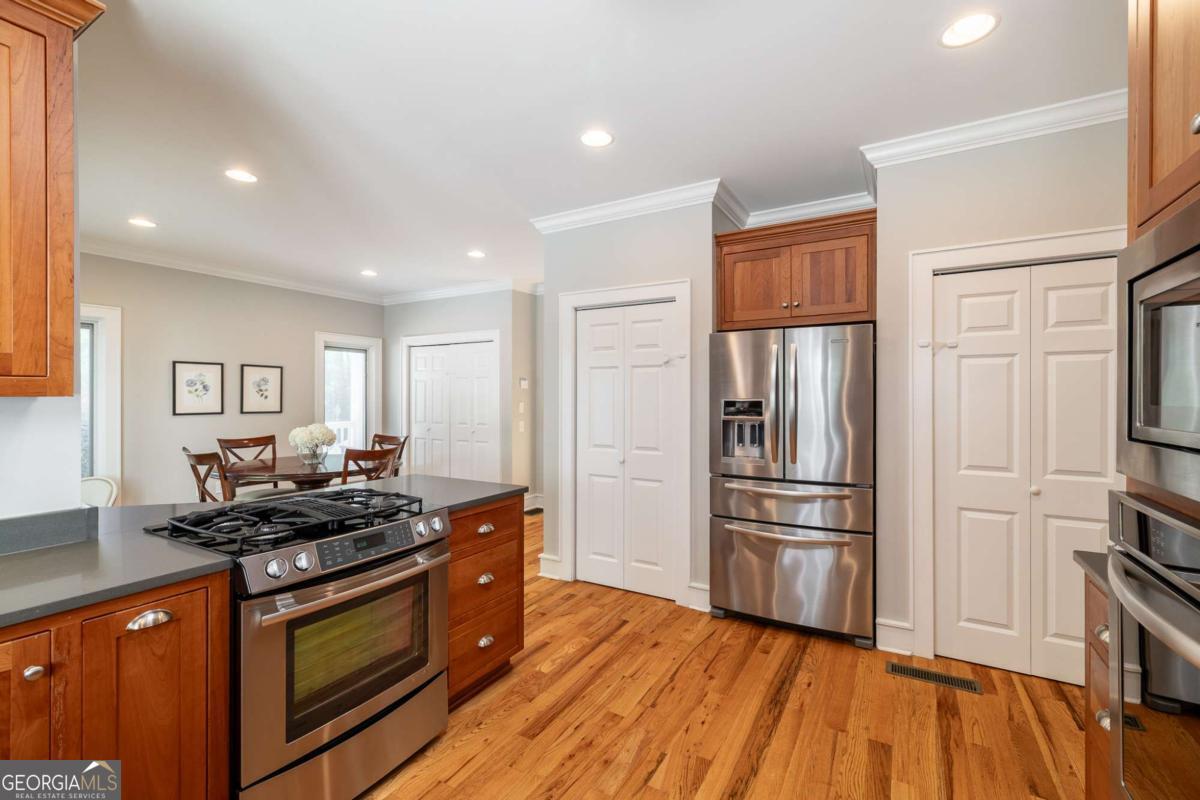 385 Woodward Way Athens GA 30606