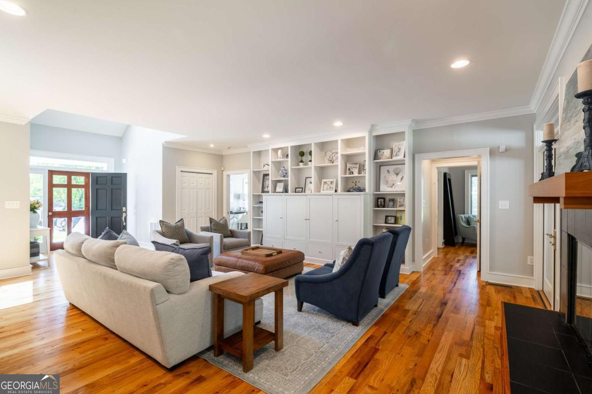 385 Woodward Way Athens GA 30606