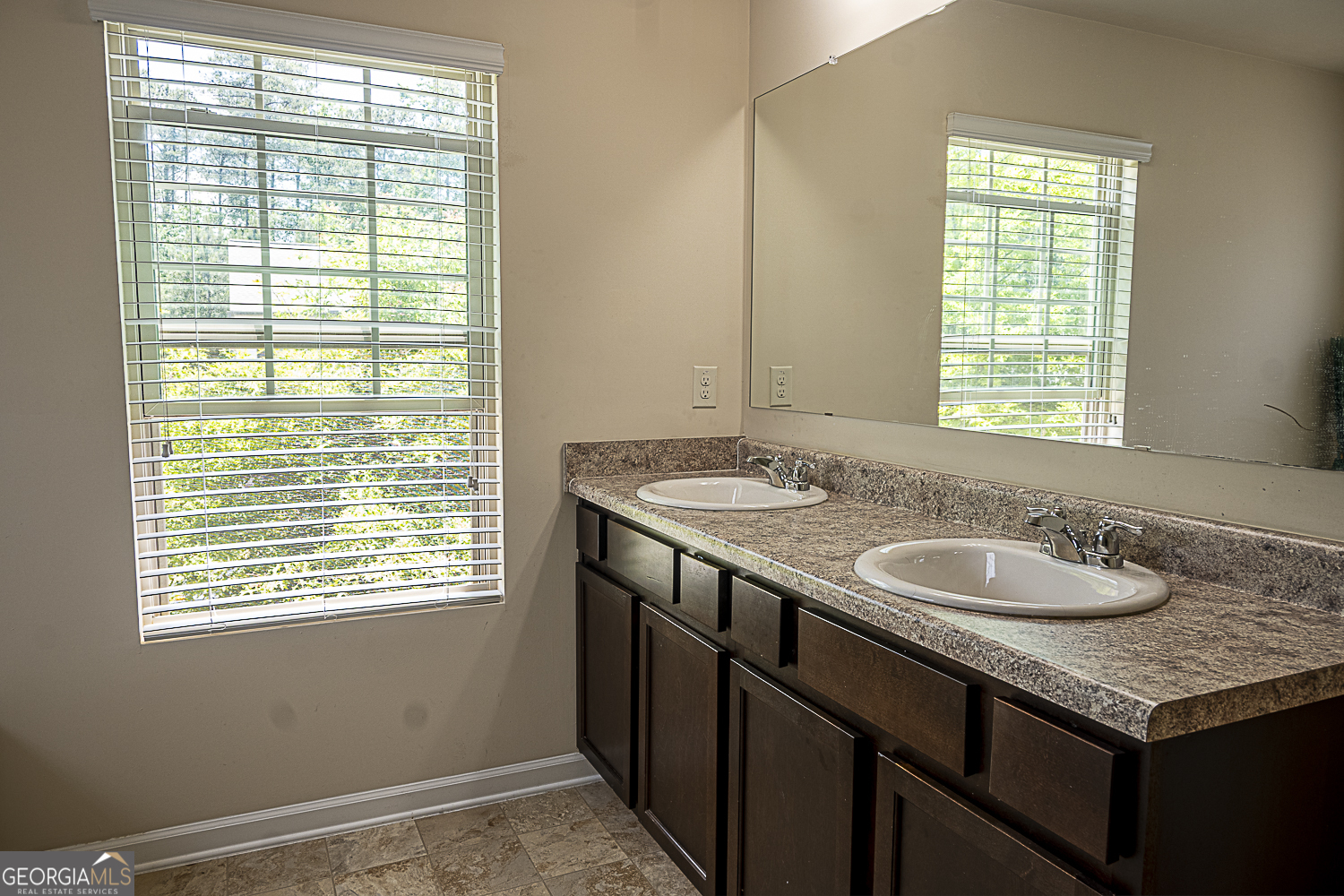 3922 Makeover Court Atlanta GA 30349