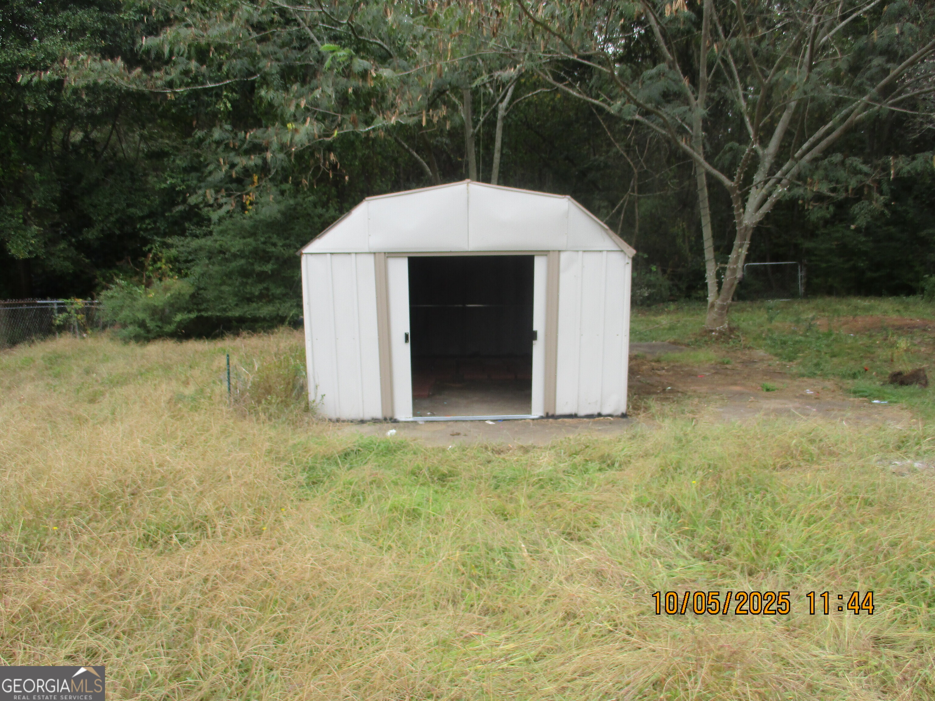 9182 SW Flat Shoals Road No Street Suffix Covington GA 30014