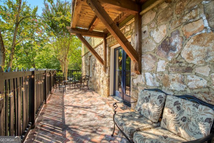 49 Sloan Street Roswell GA 30075