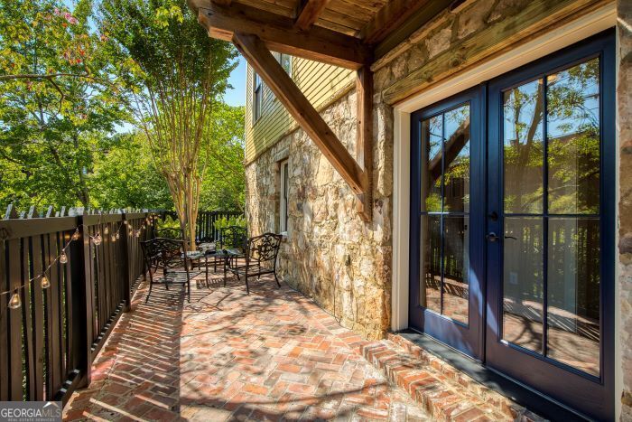 49 Sloan Street Roswell GA 30075