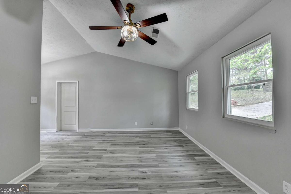 1018 Wayne Drive Snellville GA 30078