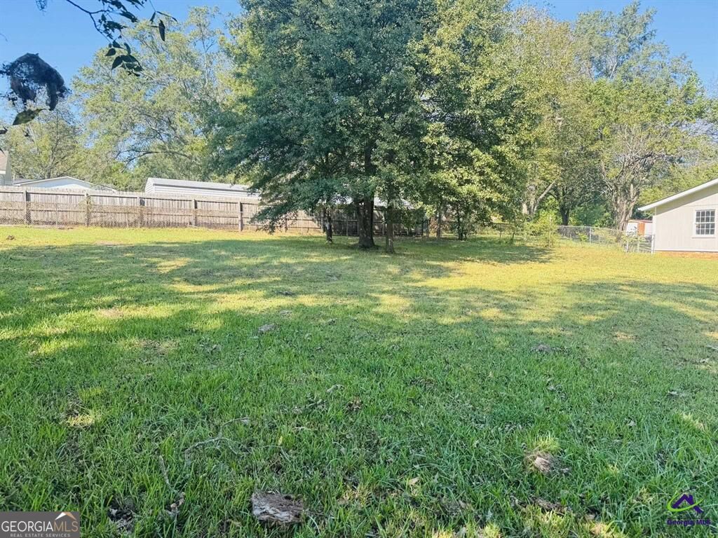 205 E Church Street Centerville GA 31028