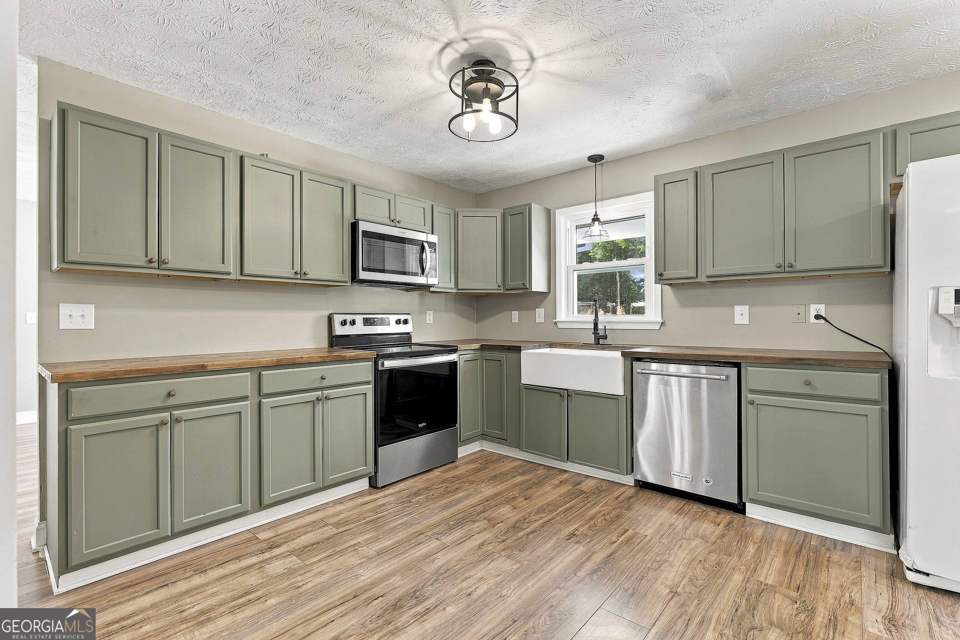279 W Plantation Drive Newnan GA 30263