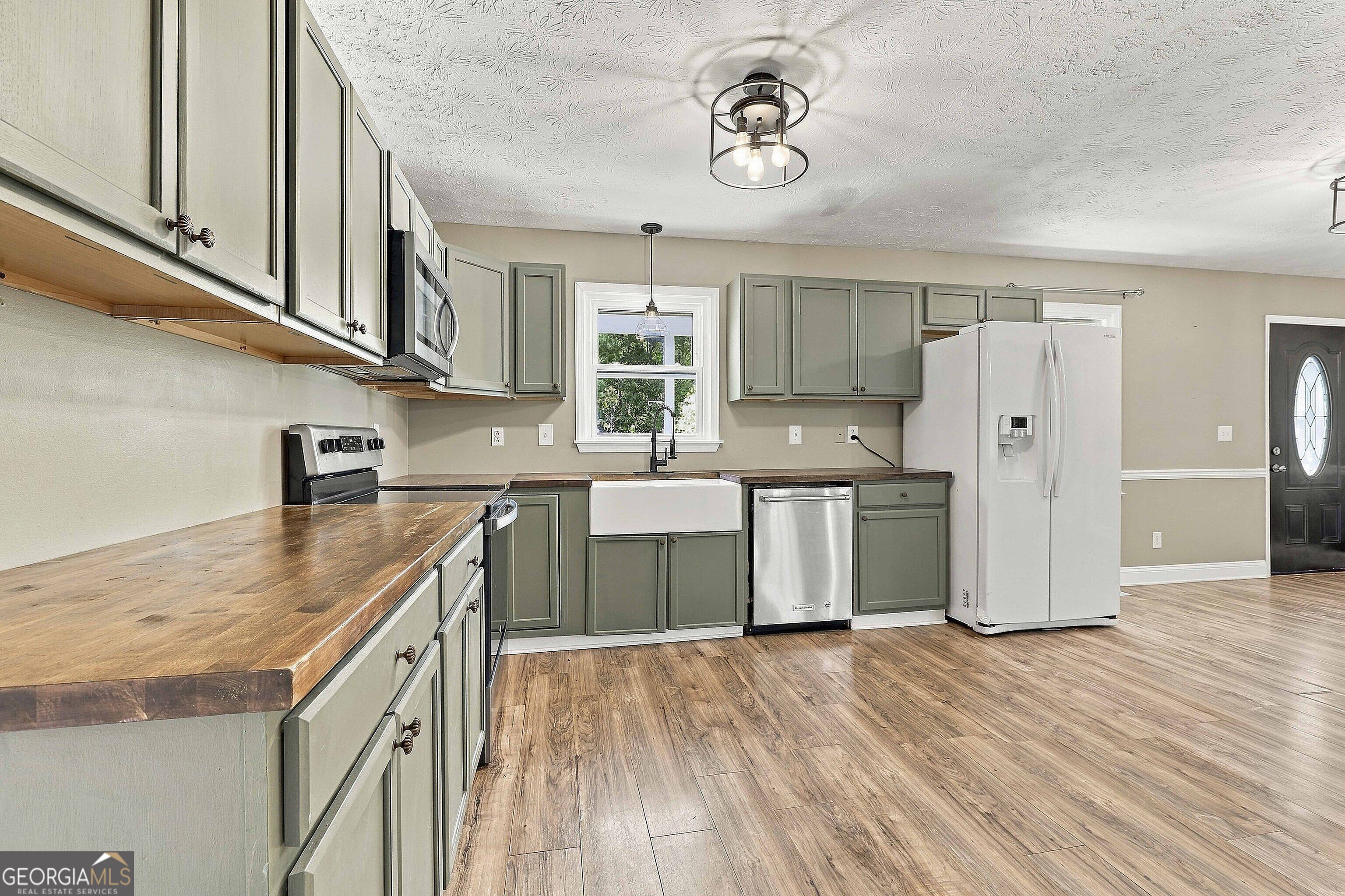 279 W Plantation Drive Newnan GA 30263