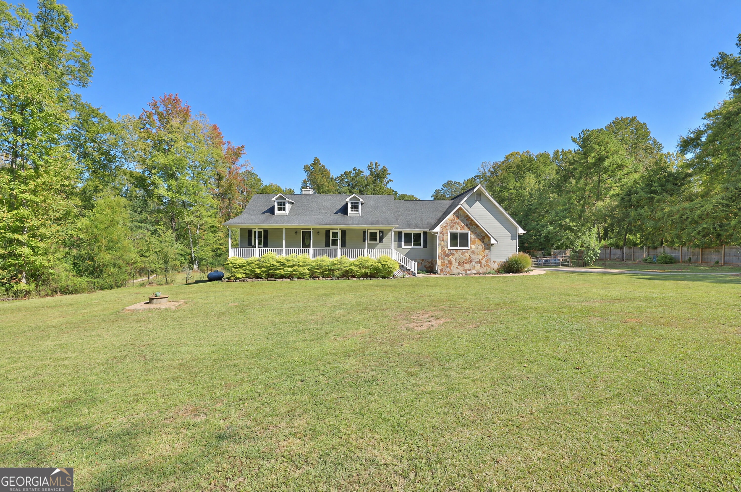 279 W Plantation Drive Newnan GA 30263
