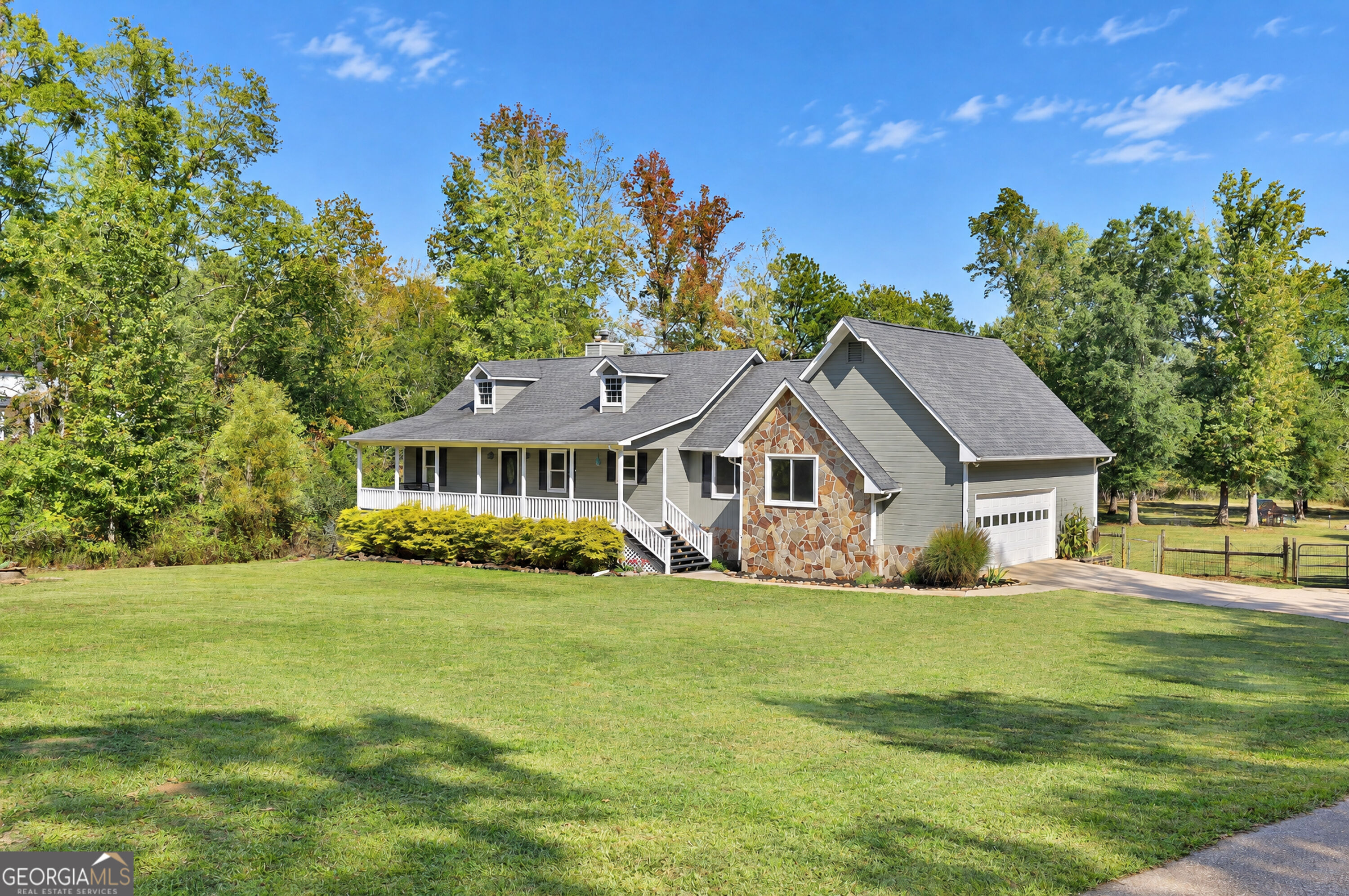 279 W Plantation Drive Newnan GA 30263