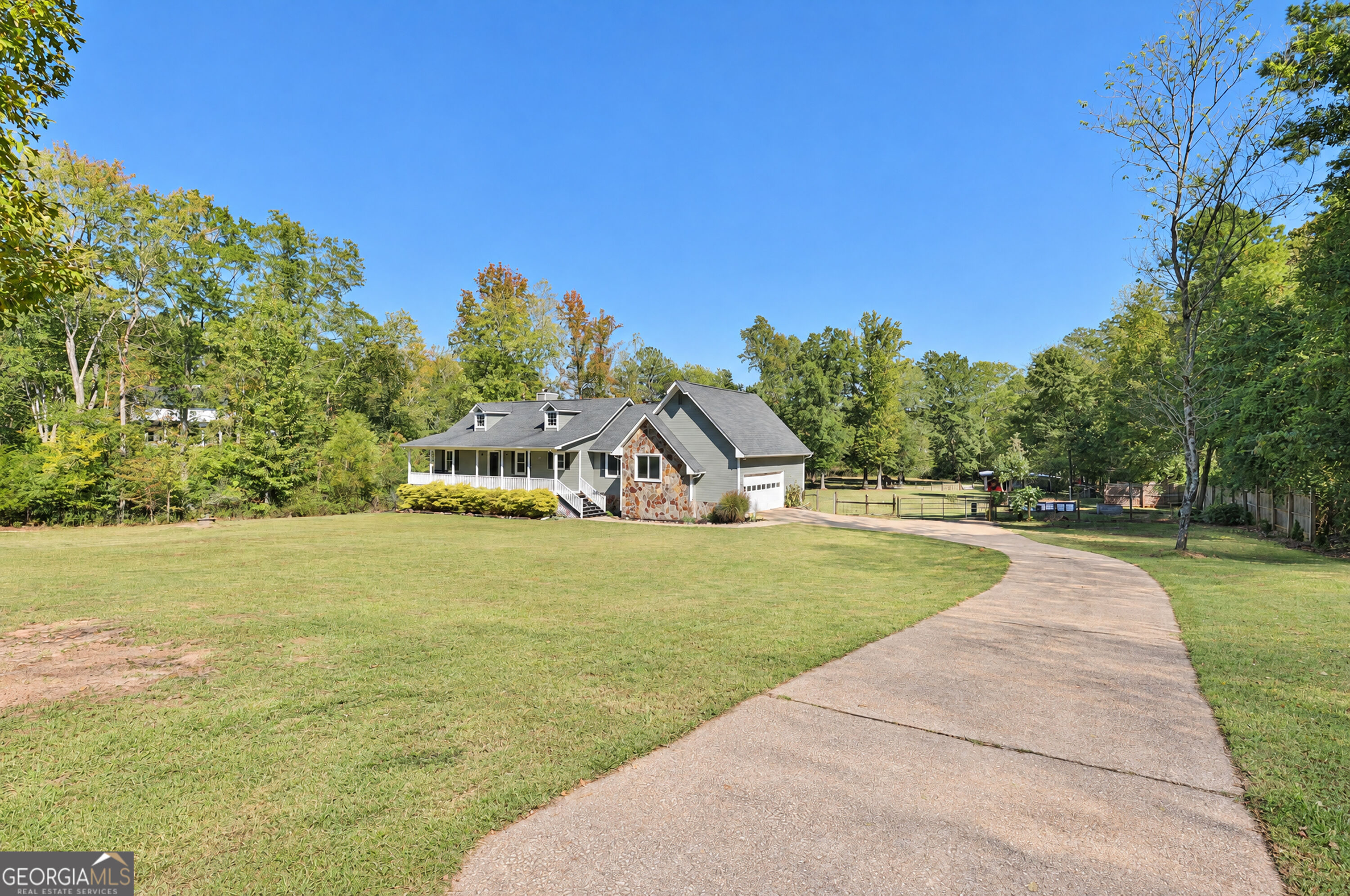 279 W Plantation Drive Newnan GA 30263