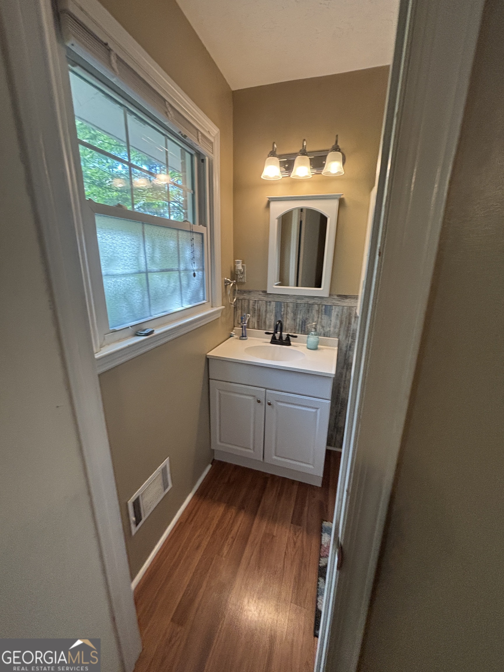 152 Crest Drive Cochran GA 31014