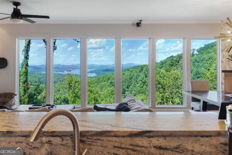 723 Ripshin Heights Blue Ridge GA 30513