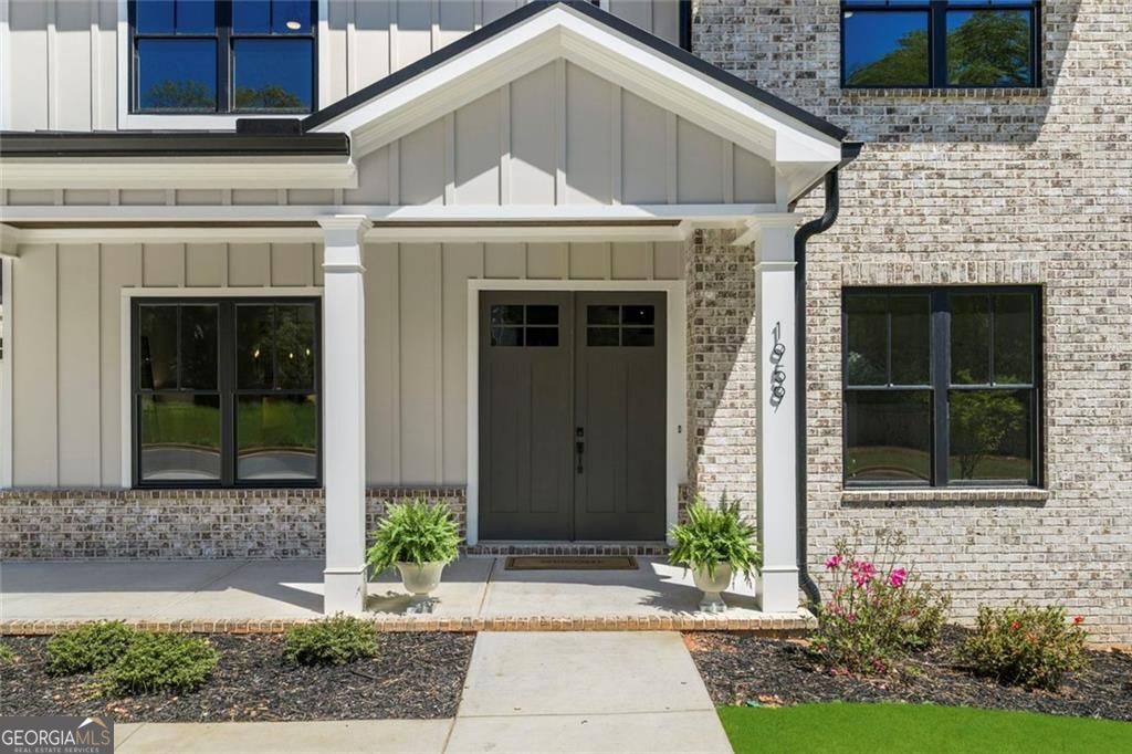 1992 Highgrove Court Atlanta GA 30345